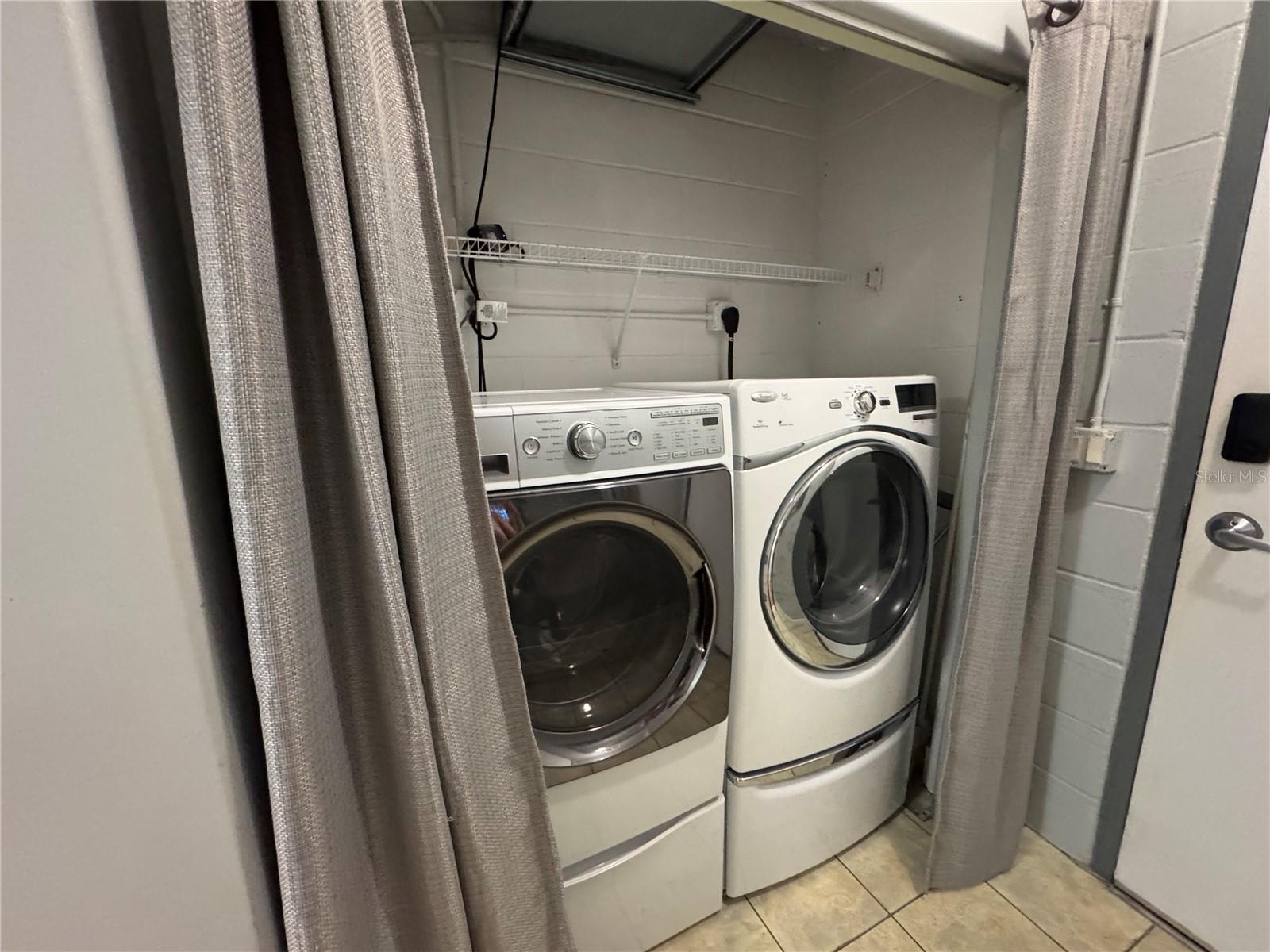 LOFTS OASIS CONDO - Residential