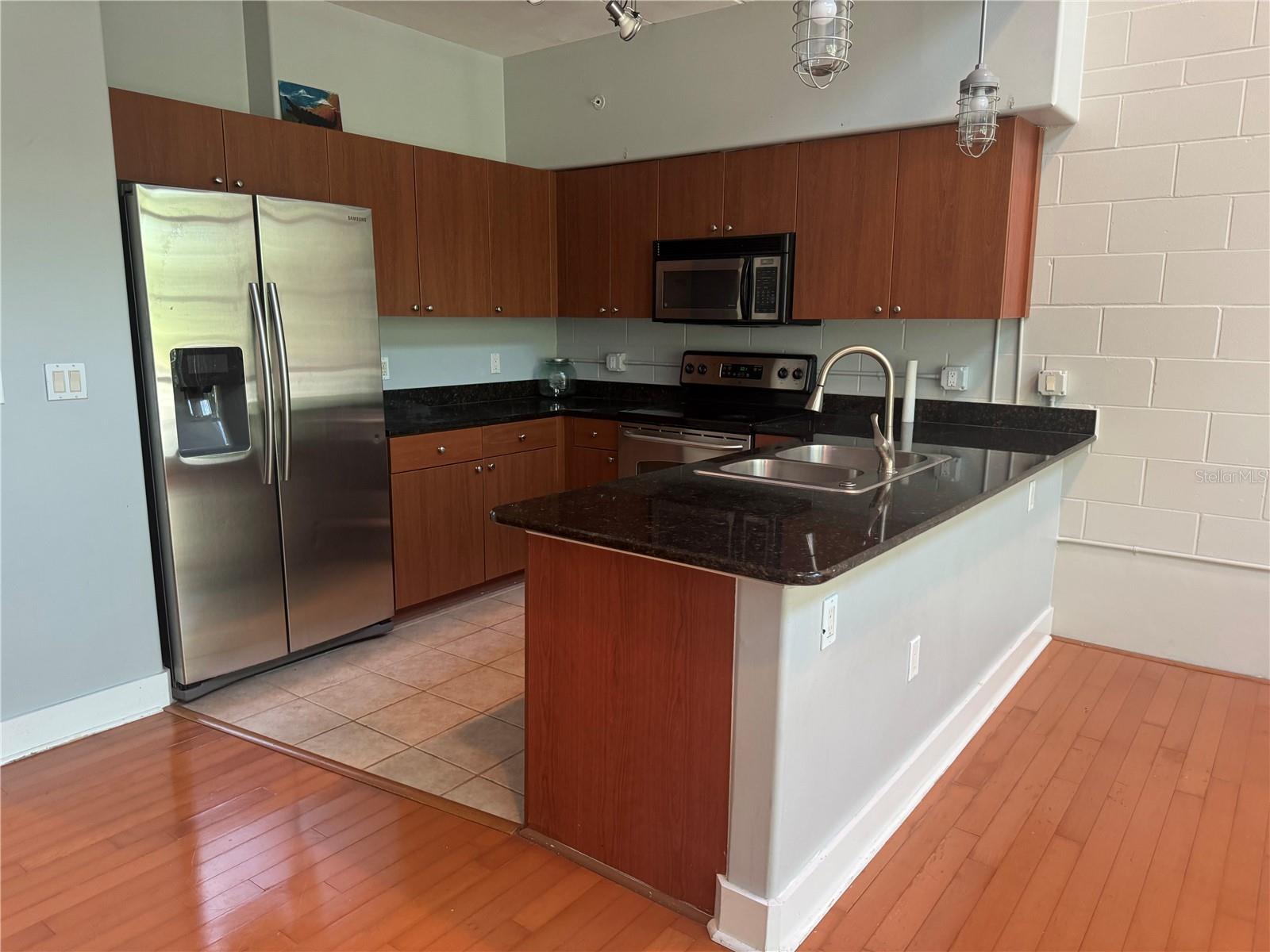 LOFTS OASIS CONDO - Residential