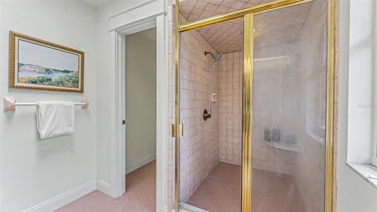 LAKEWOOD ESTATES - Residential