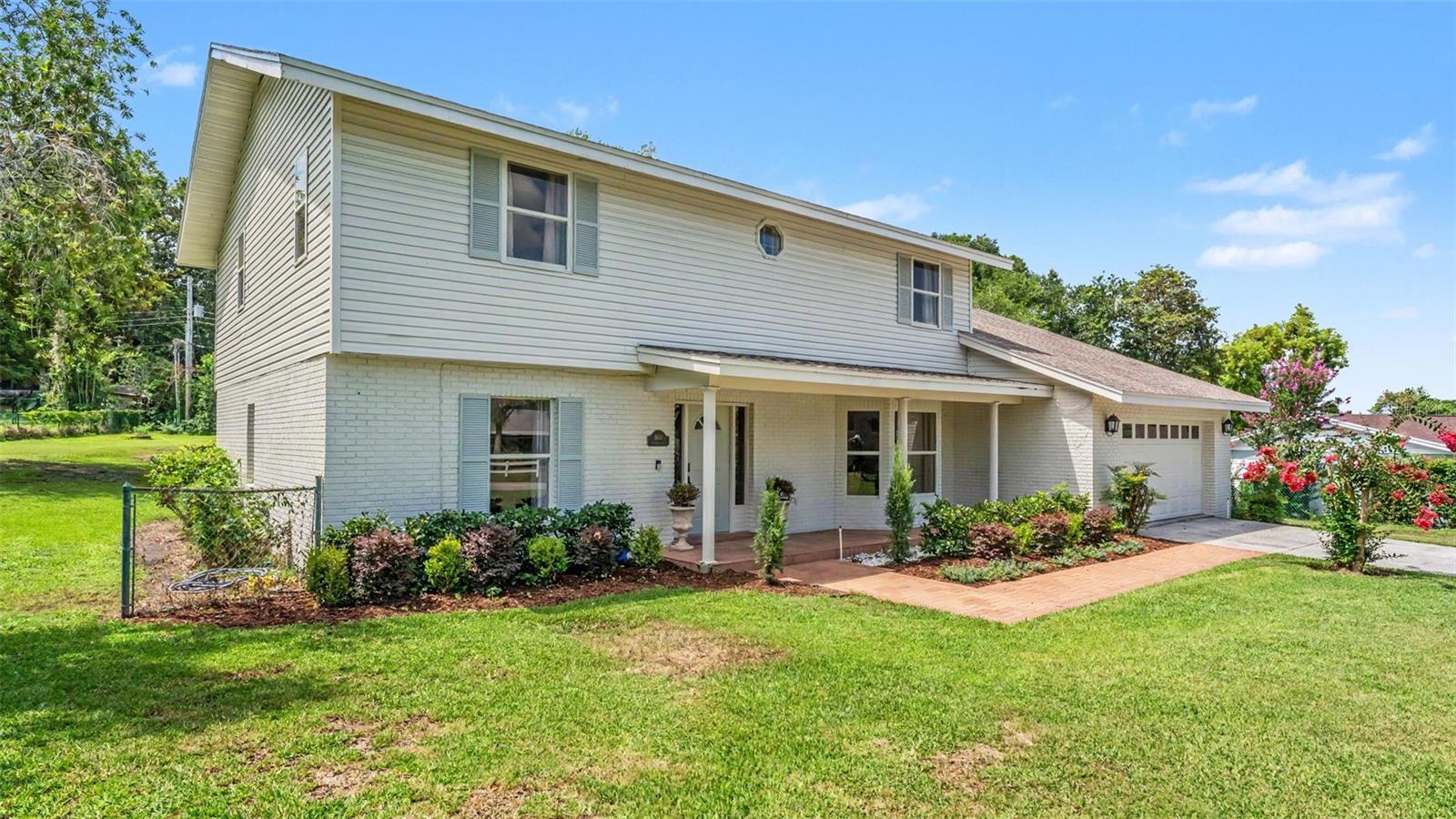 LAKEWOOD ESTATES - Residential