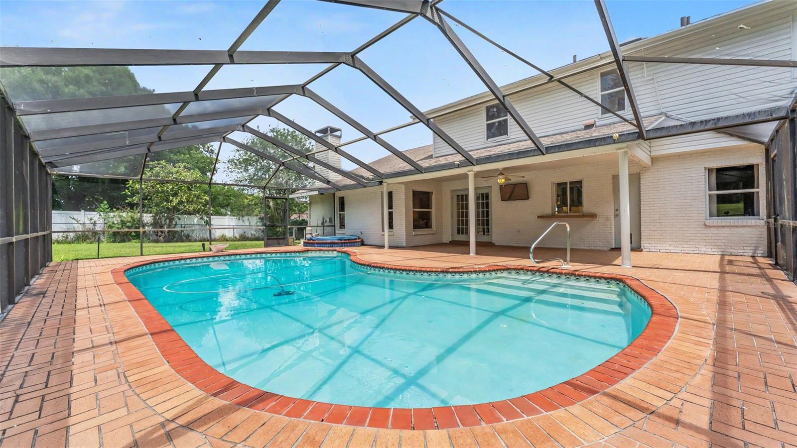 LAKEWOOD ESTATES - Residential