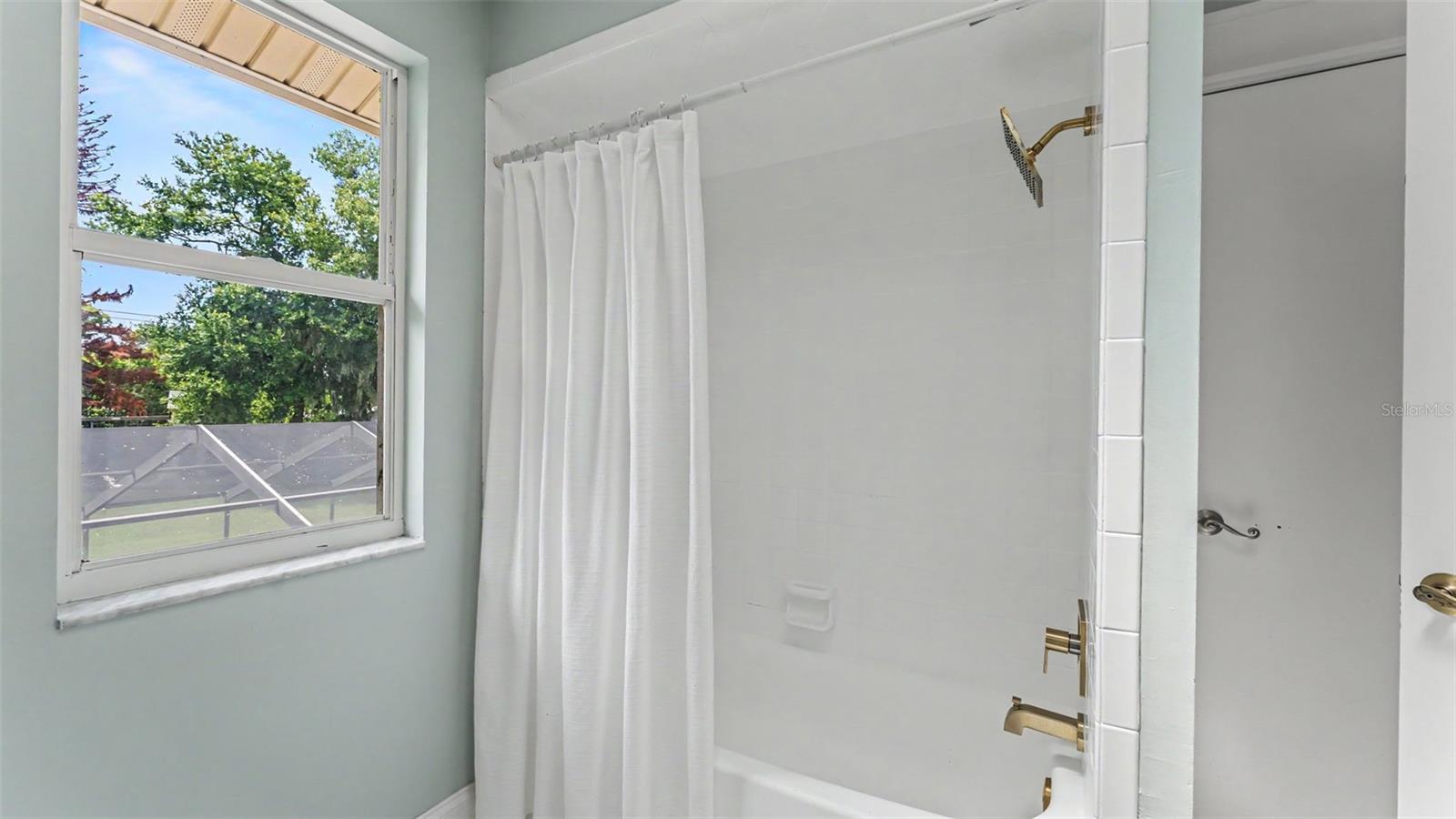 LAKEWOOD ESTATES - Residential