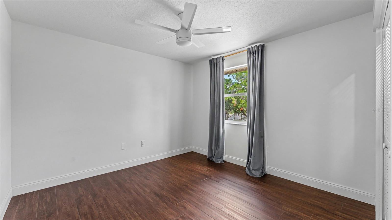 LAKEWOOD ESTATES - Residential
