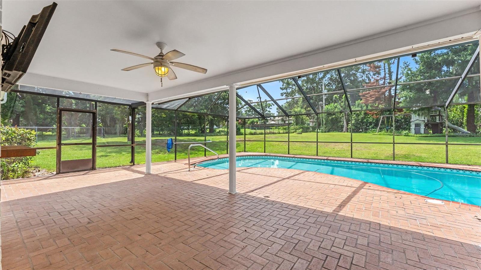 LAKEWOOD ESTATES - Residential