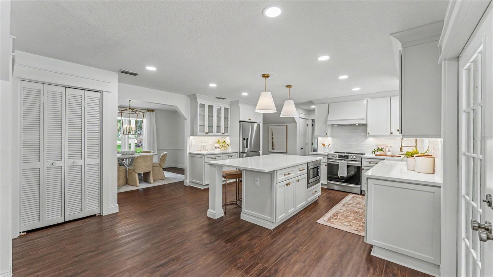 LAKEWOOD ESTATES - Residential