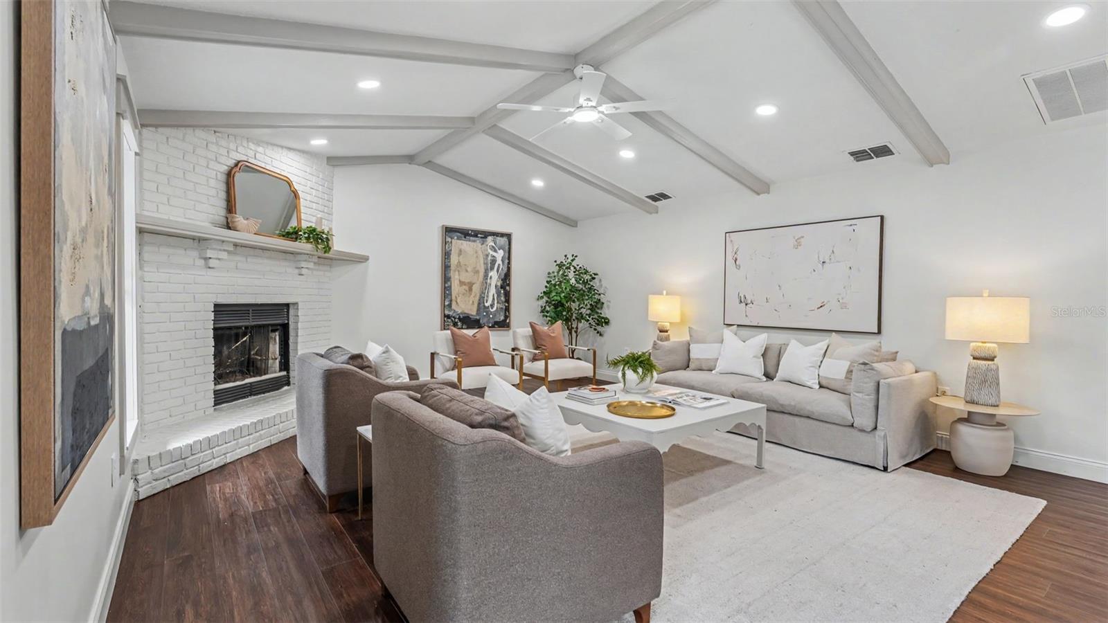 LAKEWOOD ESTATES - Residential