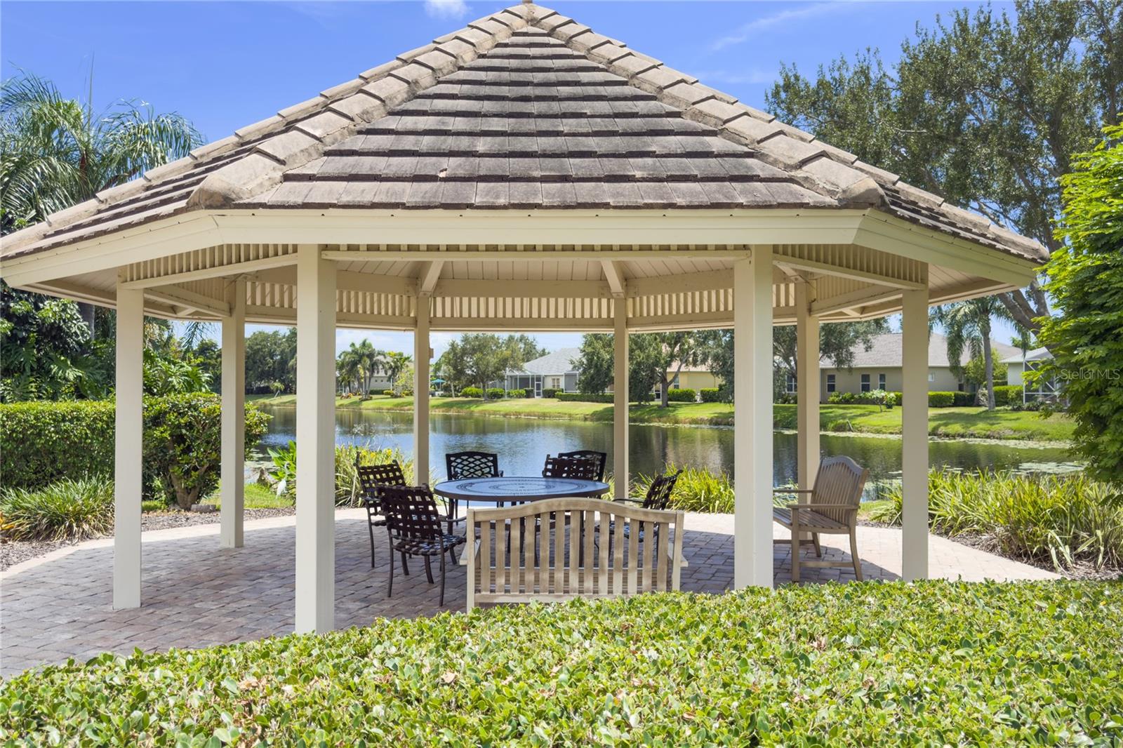 WISTERIA PARK - Residential