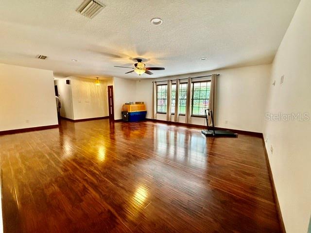 LONG LEAF PLANTATION UNIT 02 - Residential Lease