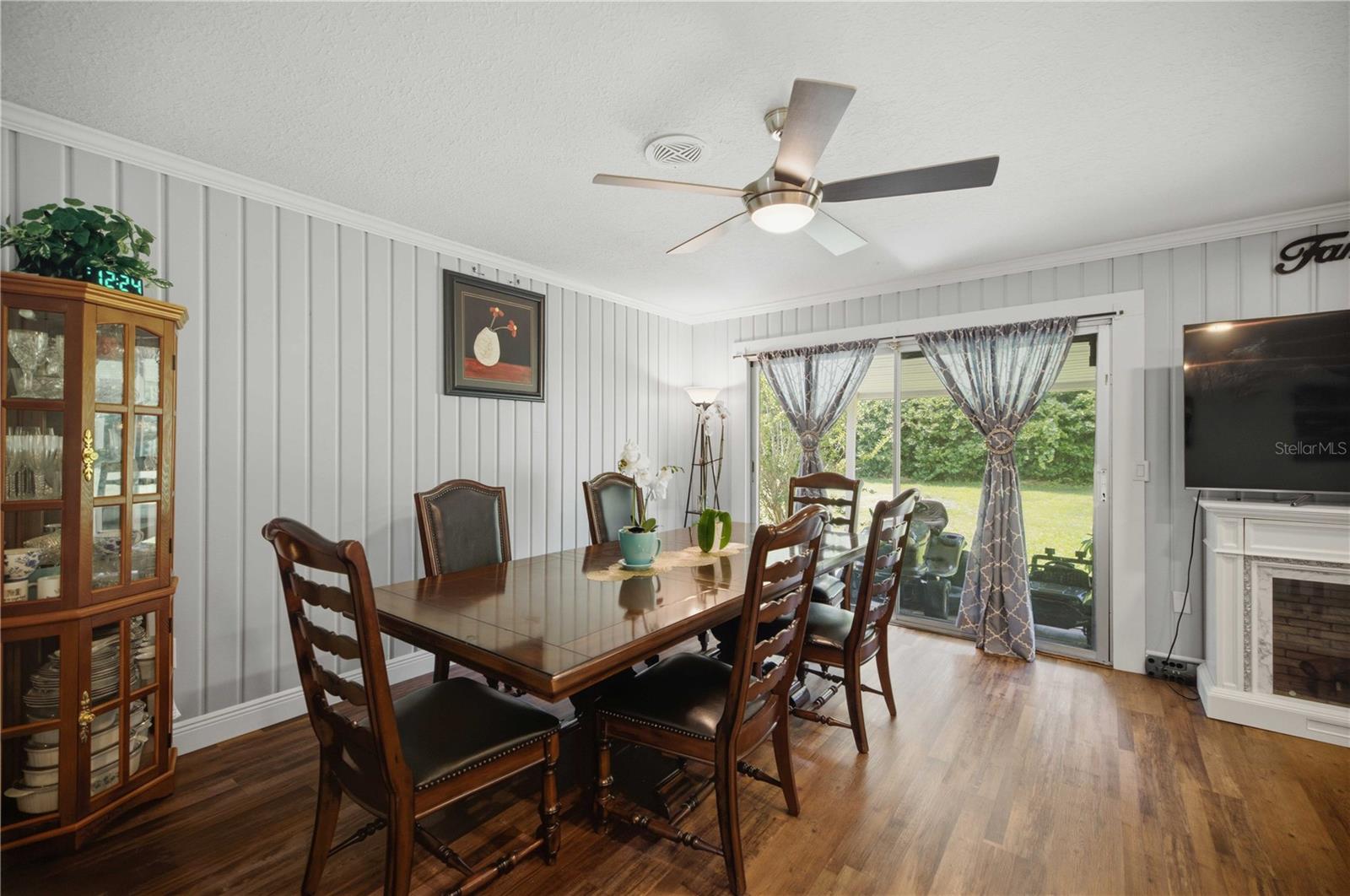 CASTLE HILLS - Residential