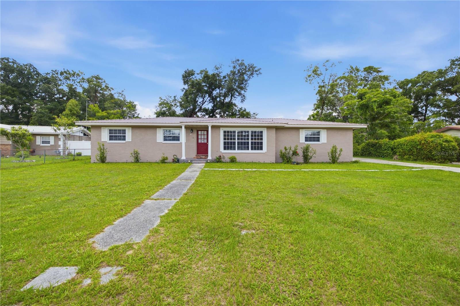 CASTLE HILLS - Residential