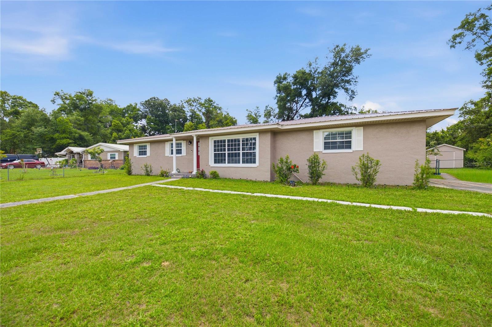 CASTLE HILLS - Residential