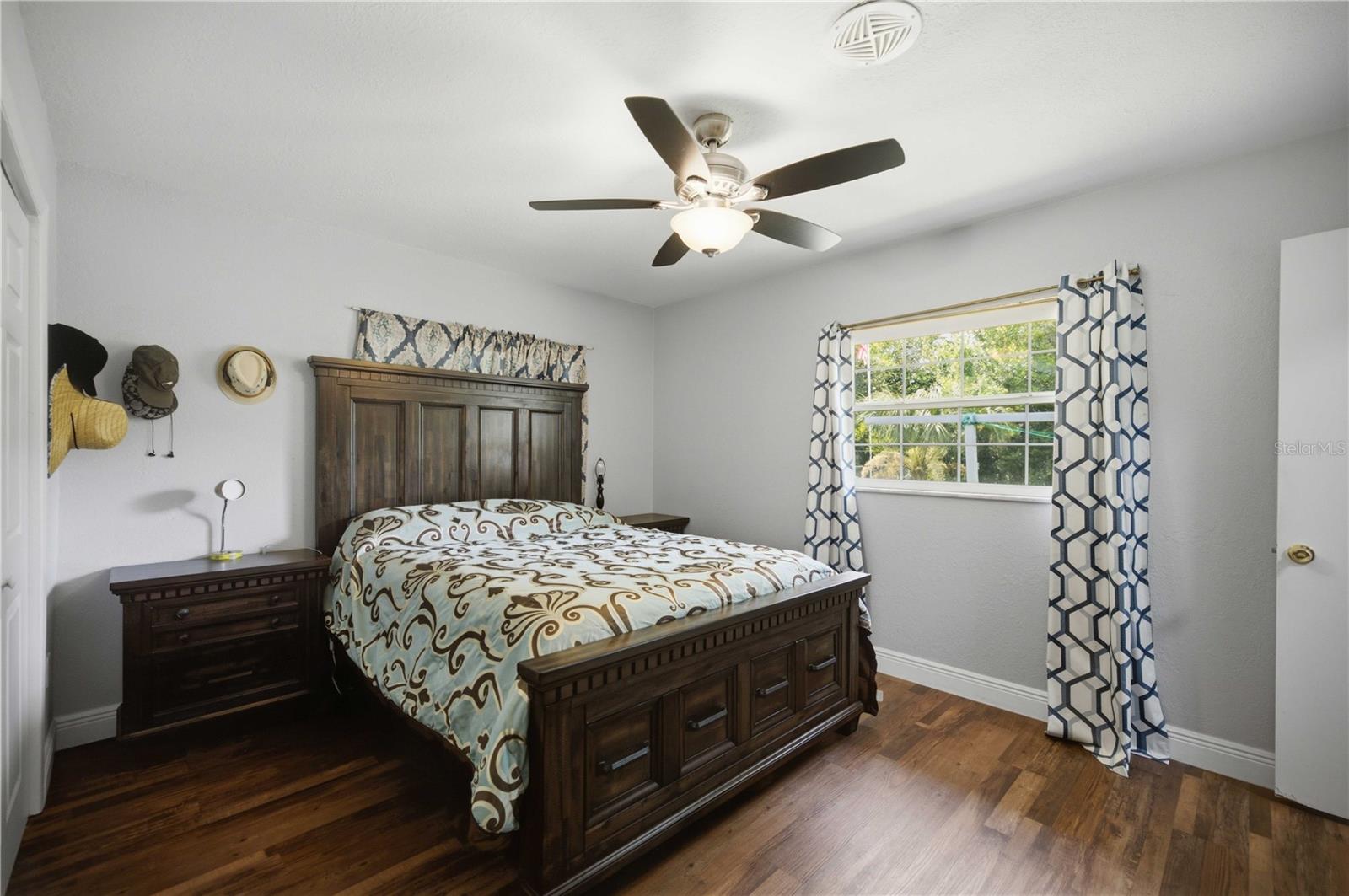 CASTLE HILLS - Residential