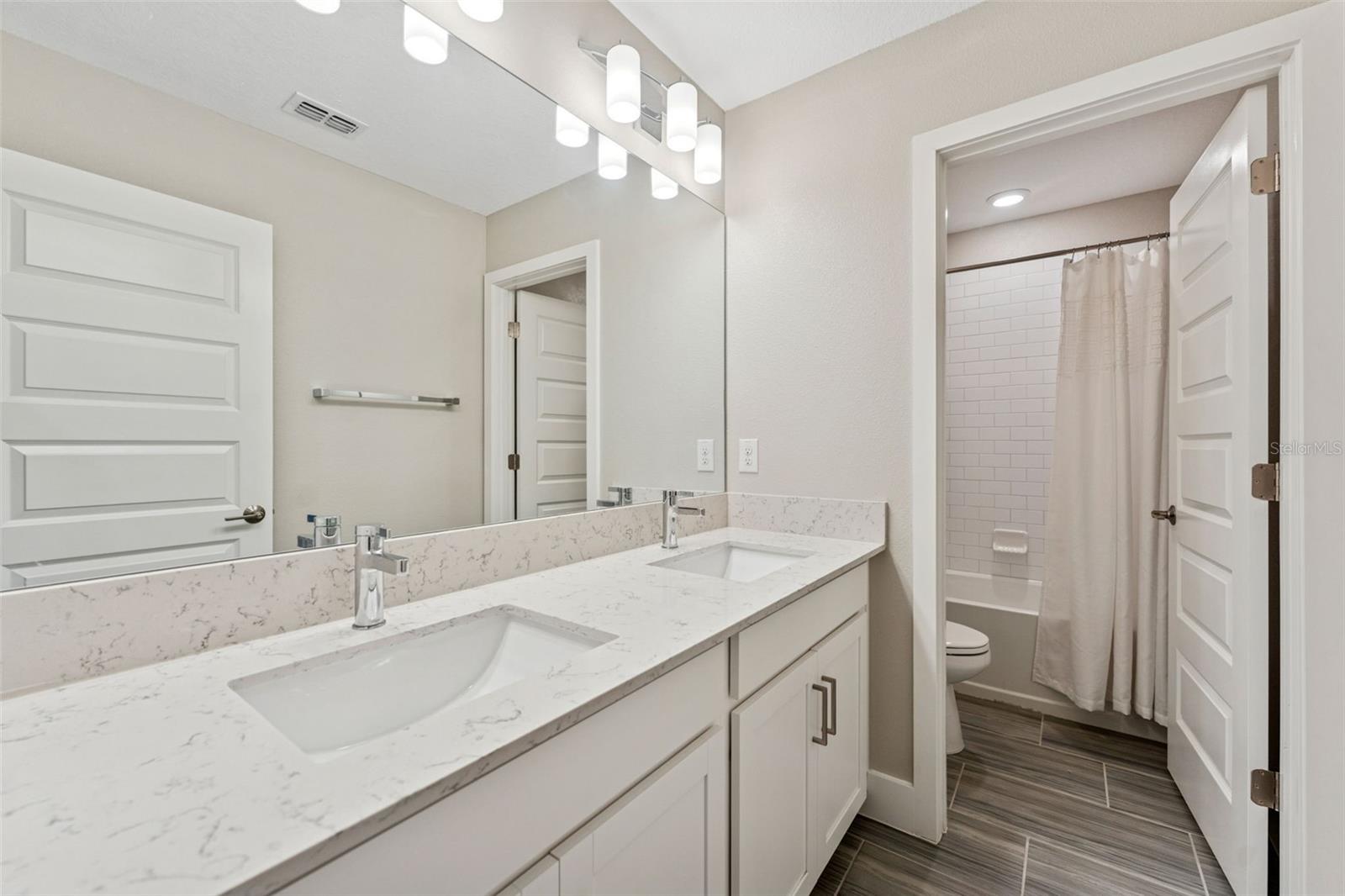 BEXLEY MANORS - Residential Lease