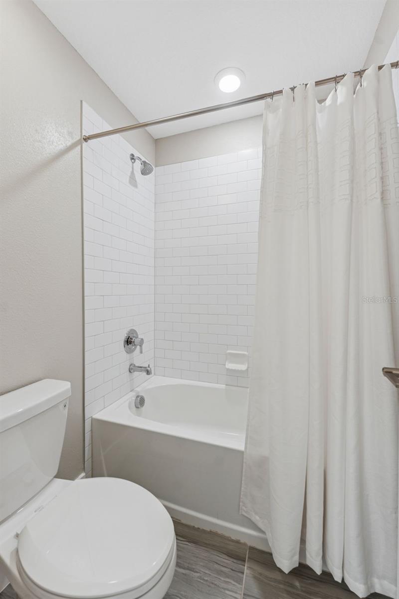 BEXLEY MANORS - Residential Lease