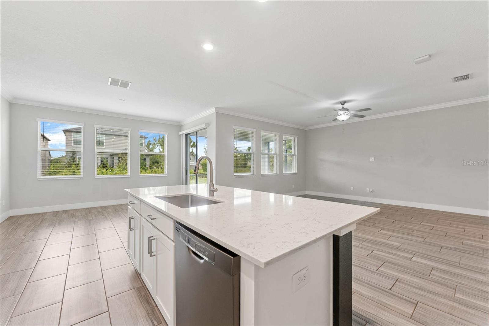 BEXLEY MANORS - Residential Lease