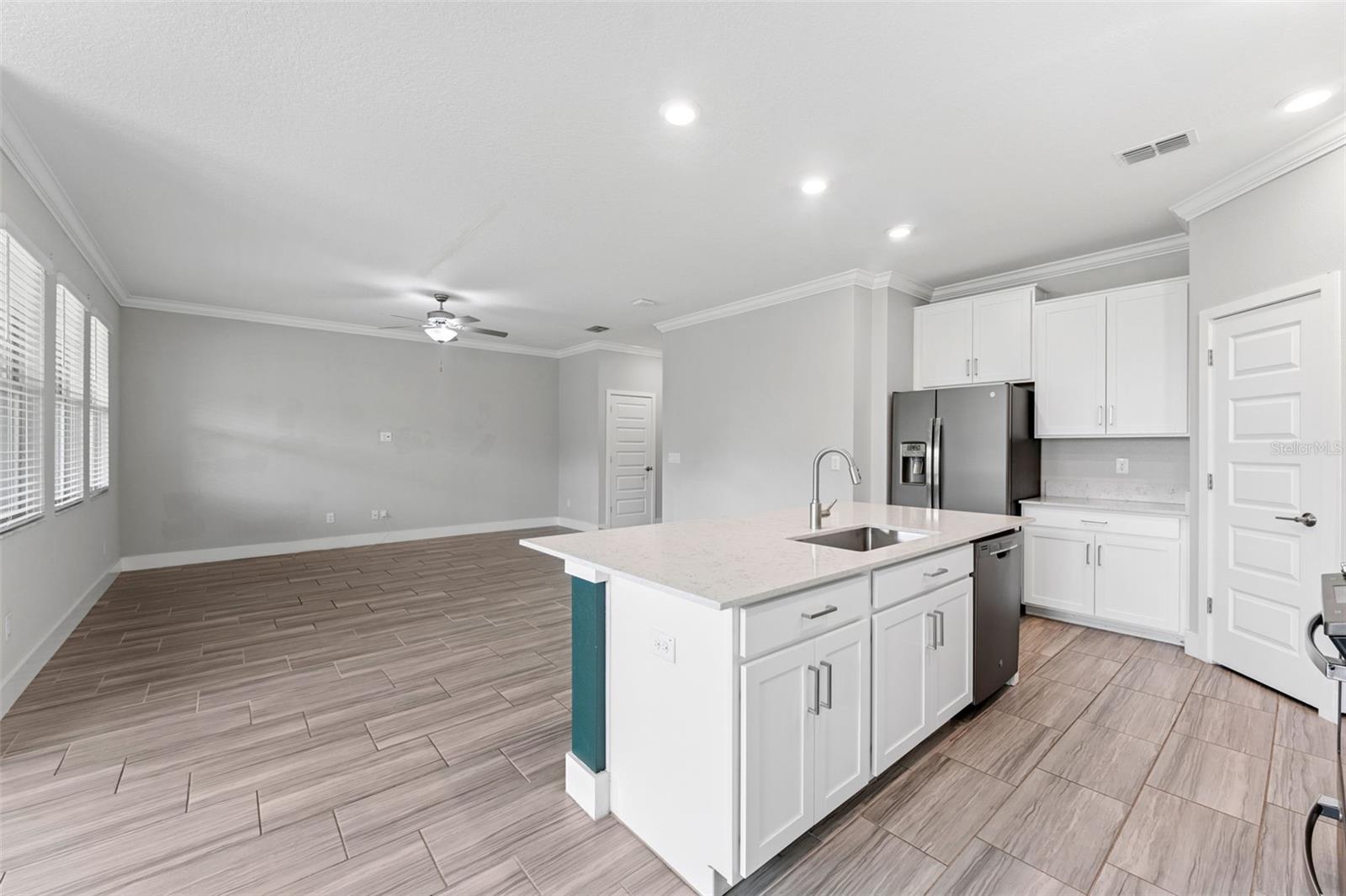 BEXLEY MANORS - Residential Lease