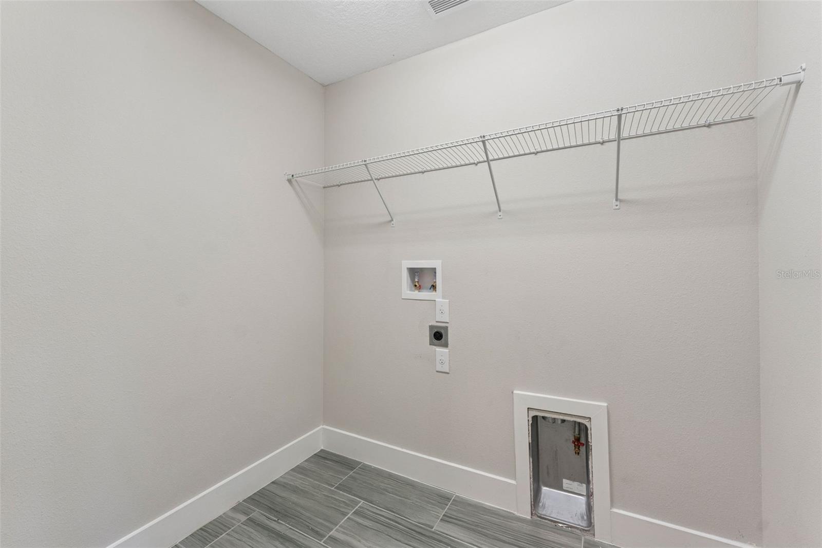BEXLEY MANORS - Residential Lease