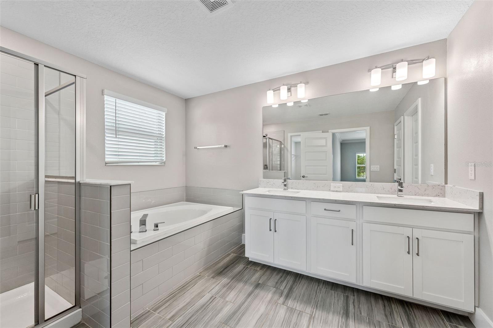 BEXLEY MANORS - Residential Lease
