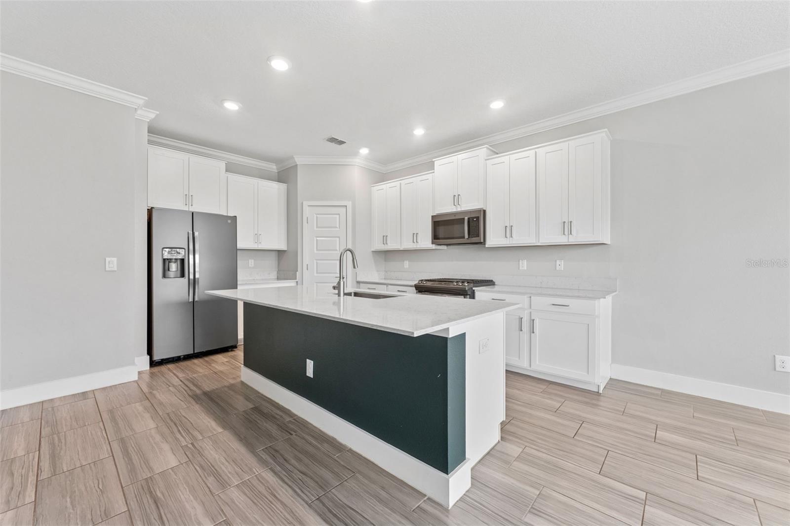 BEXLEY MANORS - Residential Lease