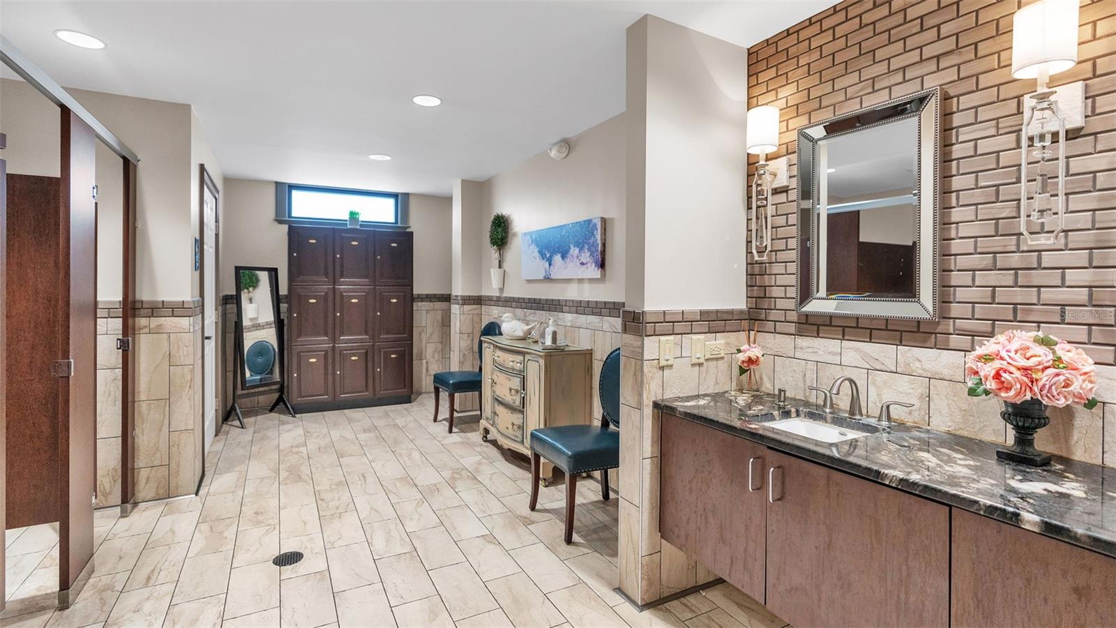 SANDPIPER GOLF & COUNTRY CLUB - Residential