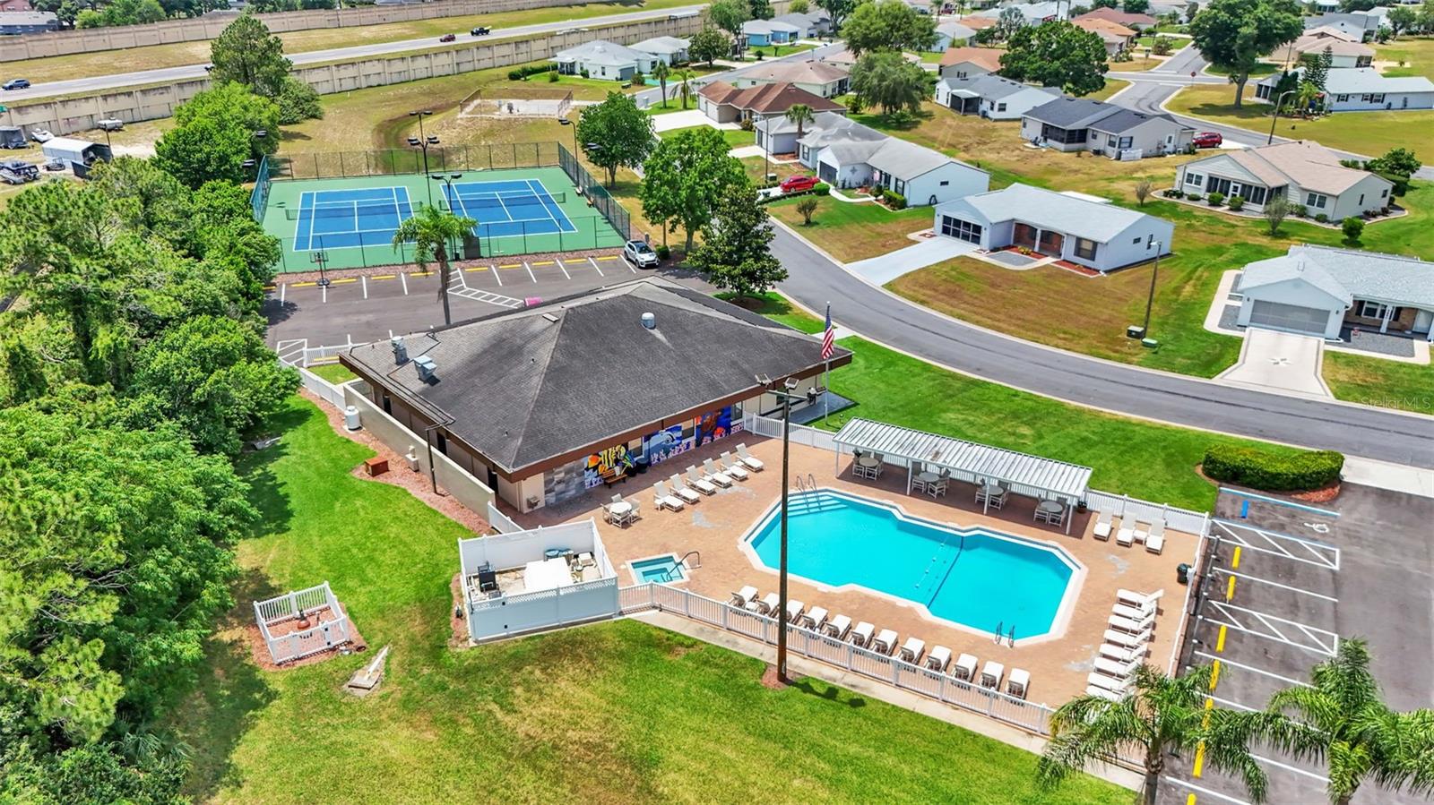 SANDPIPER GOLF & COUNTRY CLUB - Residential