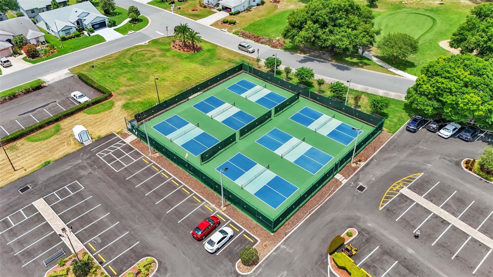 SANDPIPER GOLF & COUNTRY CLUB - Residential