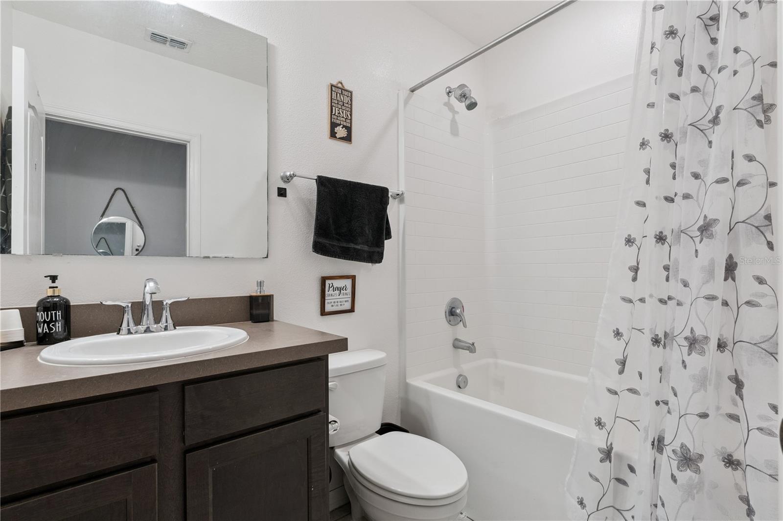 KNIGHT LAKE ESTATES - Residential