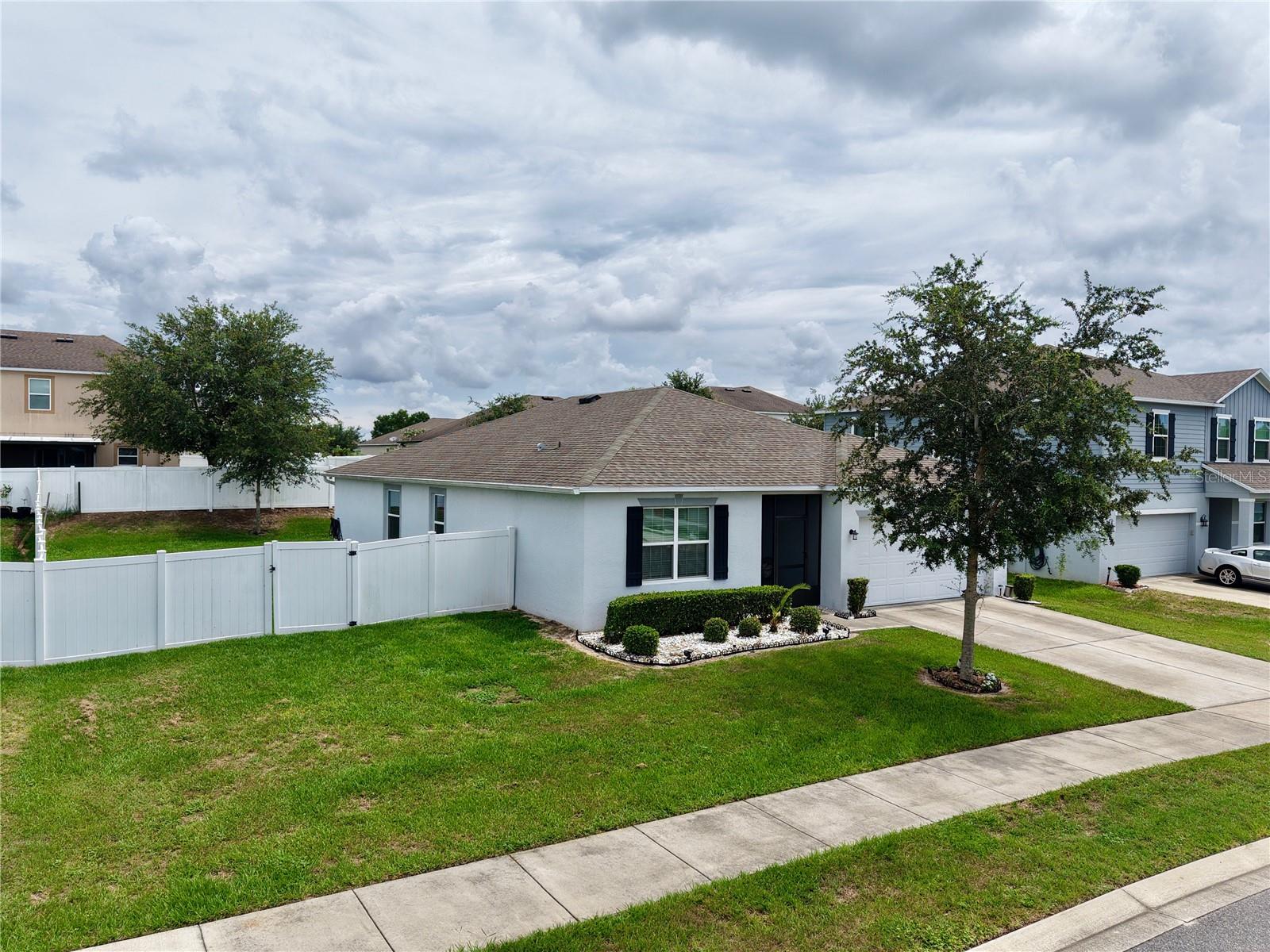 KNIGHT LAKE ESTATES - Residential