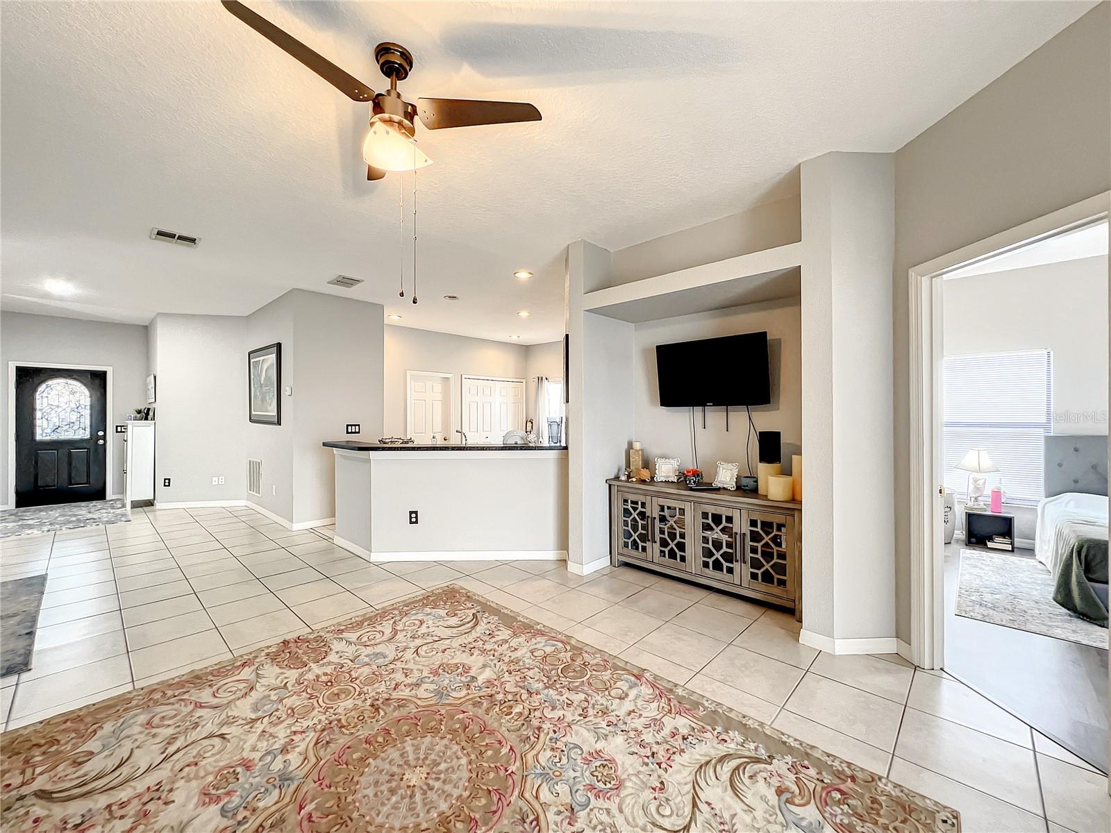 HIGH GROVE UNIT 01 LT 01 PB 50 PG 19-20 - Residential Lease