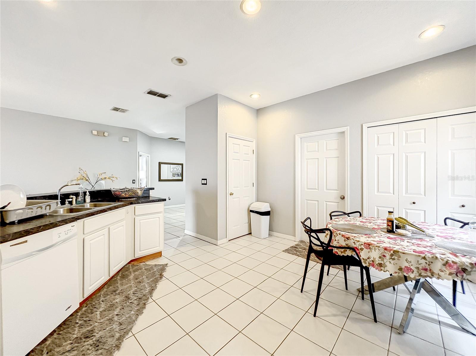 HIGH GROVE UNIT 01 LT 01 PB 50 PG 19-20 - Residential Lease