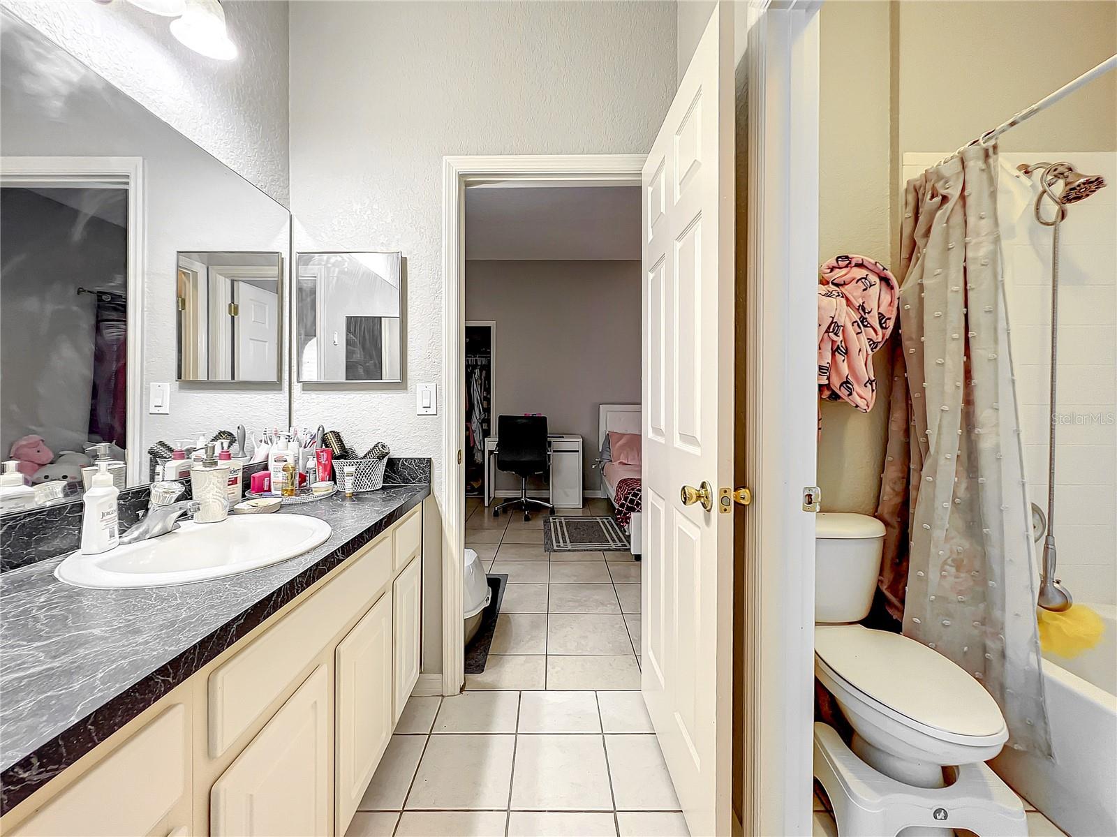 HIGH GROVE UNIT 01 LT 01 PB 50 PG 19-20 - Residential Lease
