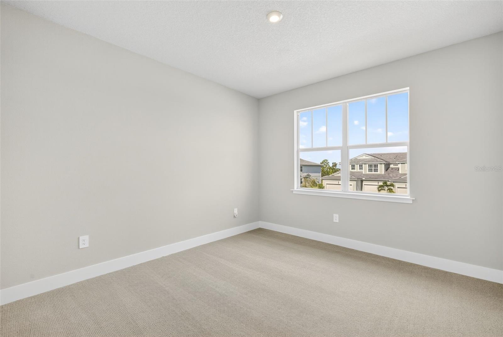 LAKESPUR AT WELLEN PARK - Residential