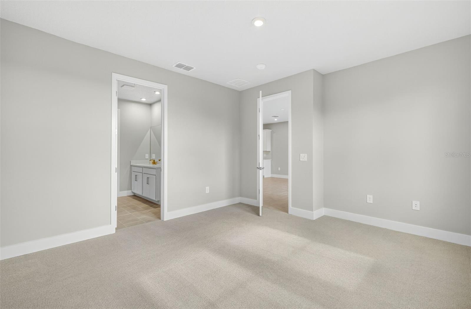 LAKESPUR AT WELLEN PARK - Residential