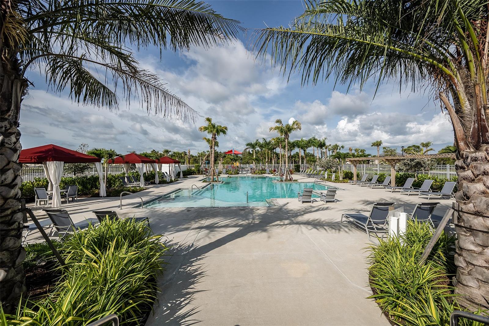 LAKESPUR AT WELLEN PARK - Residential