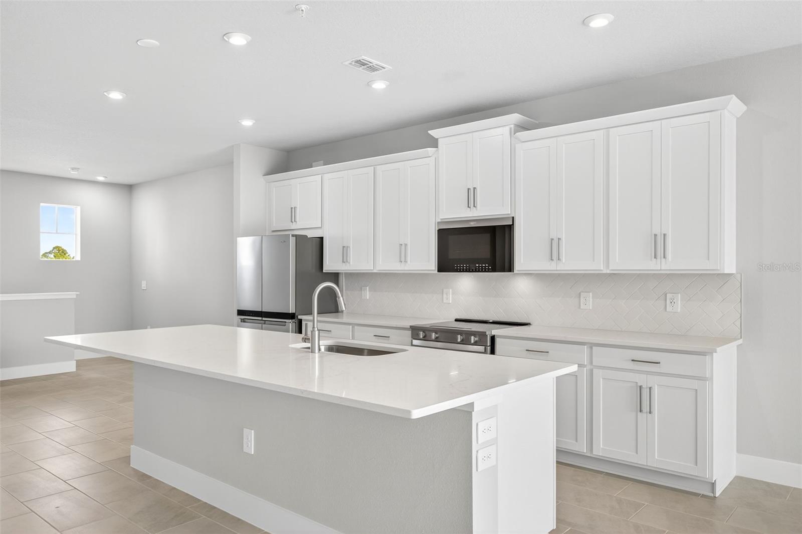 LAKESPUR AT WELLEN PARK - Residential