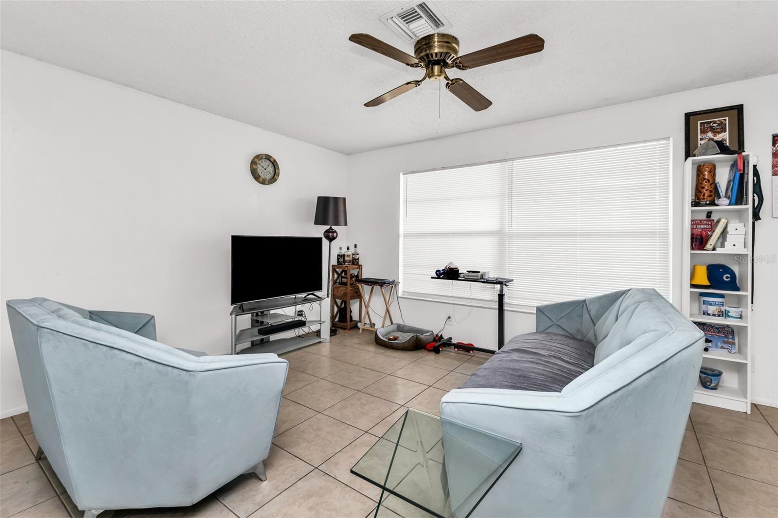 SAN CARLOS PARK - Residential Income