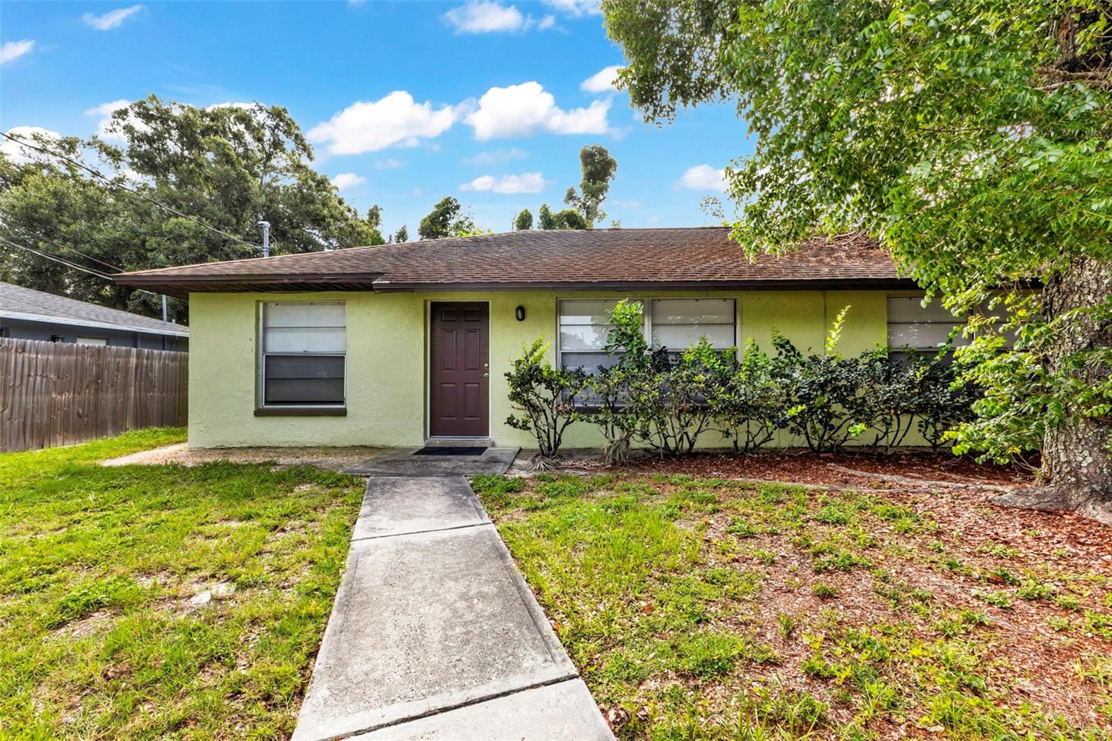 SAN CARLOS PARK - Residential Income