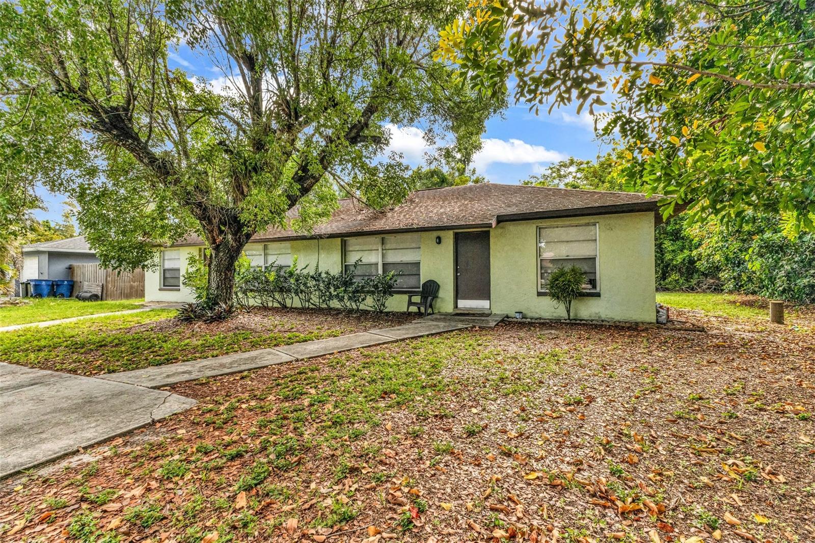 SAN CARLOS PARK - Residential Income