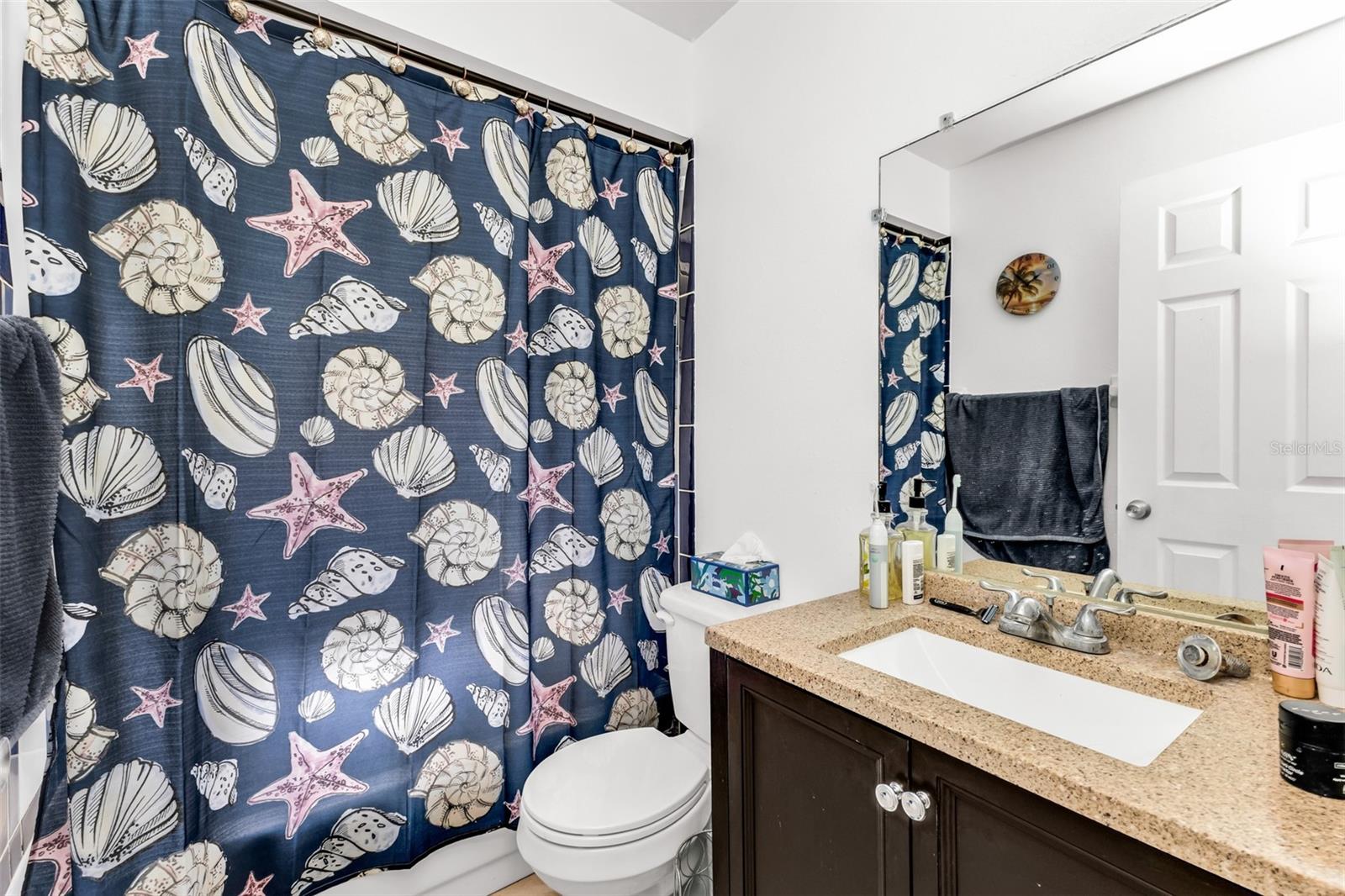 SAN CARLOS PARK - Residential Income