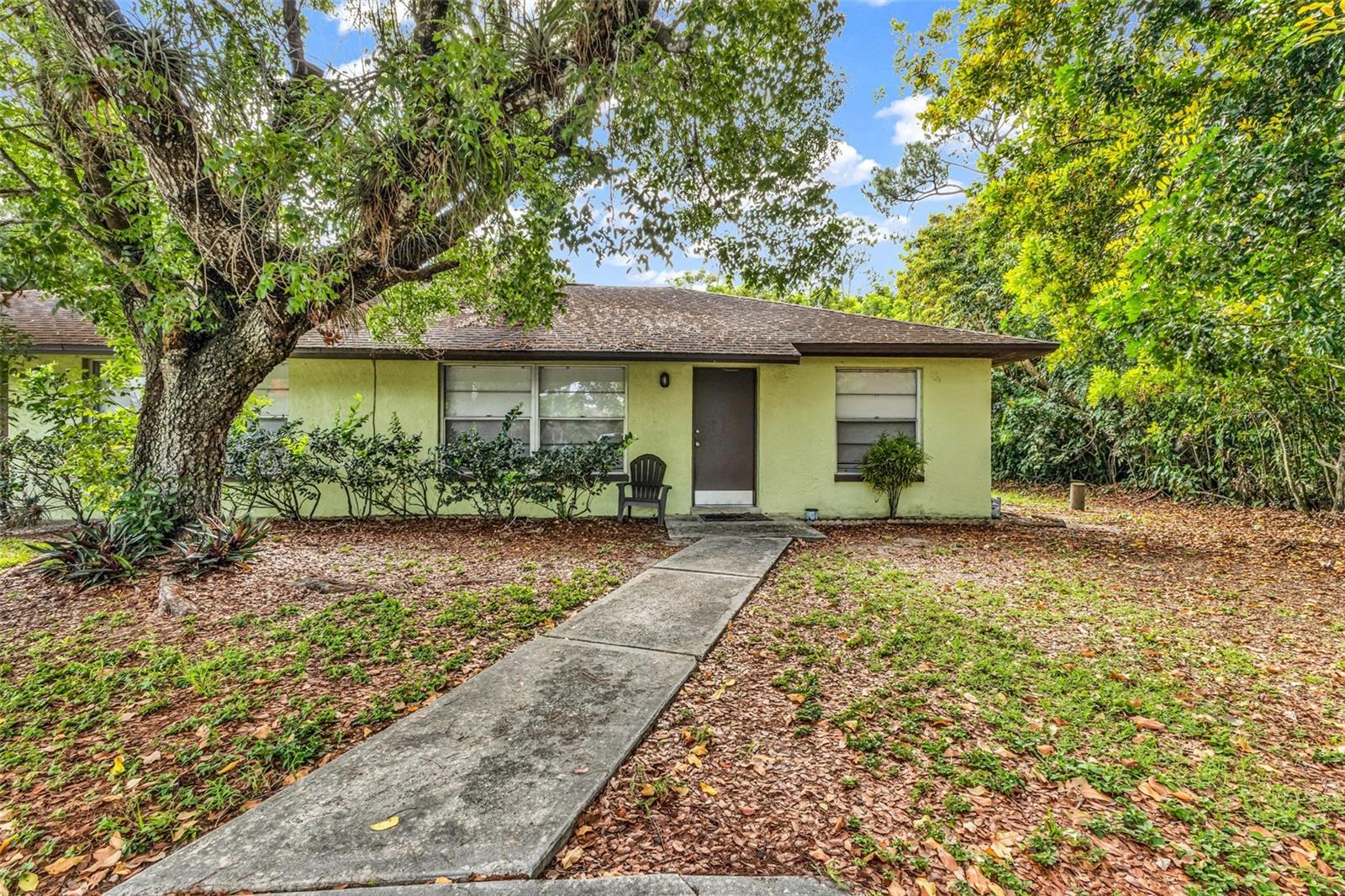 SAN CARLOS PARK - Residential Income