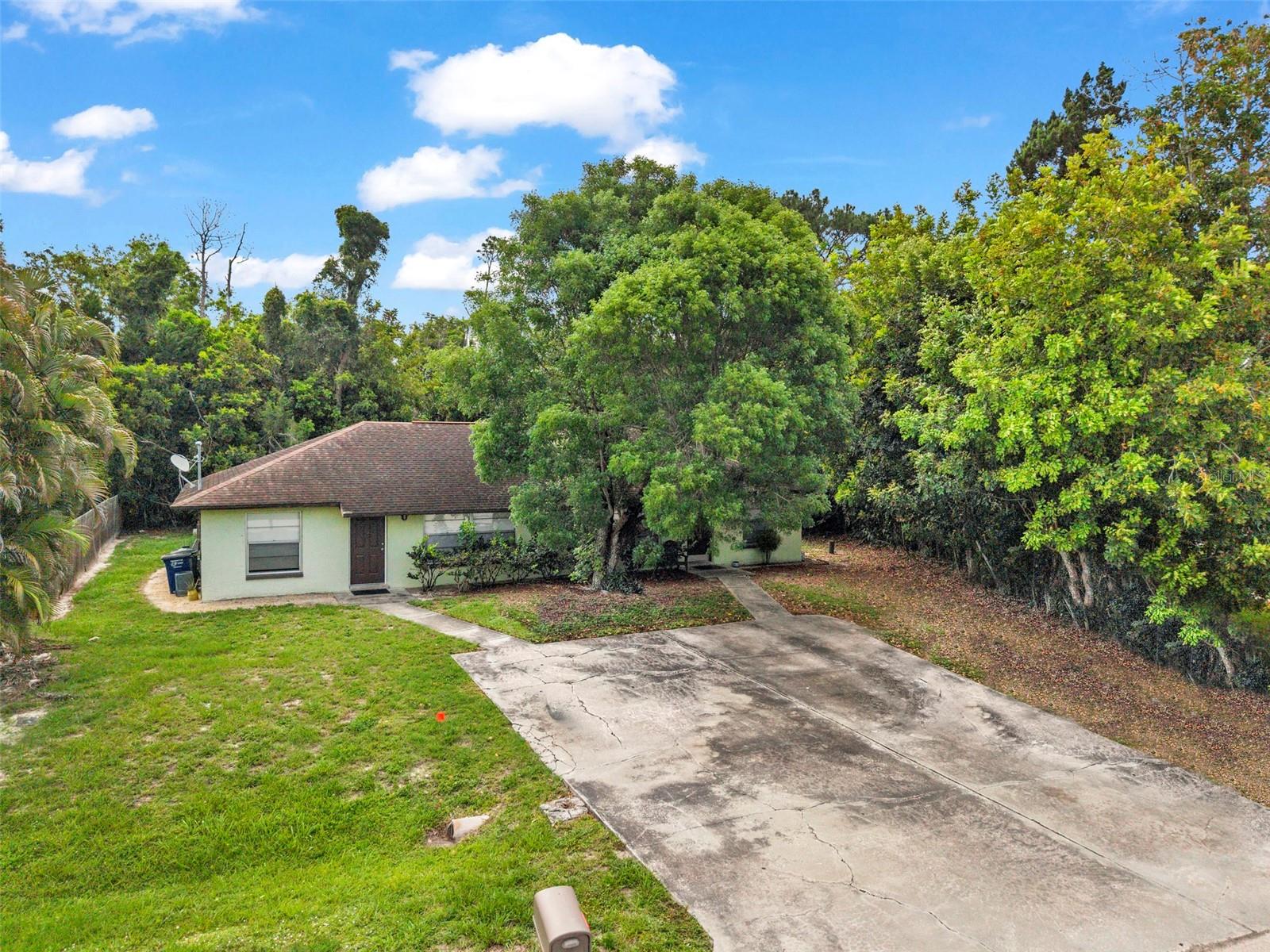 SAN CARLOS PARK - Residential Income