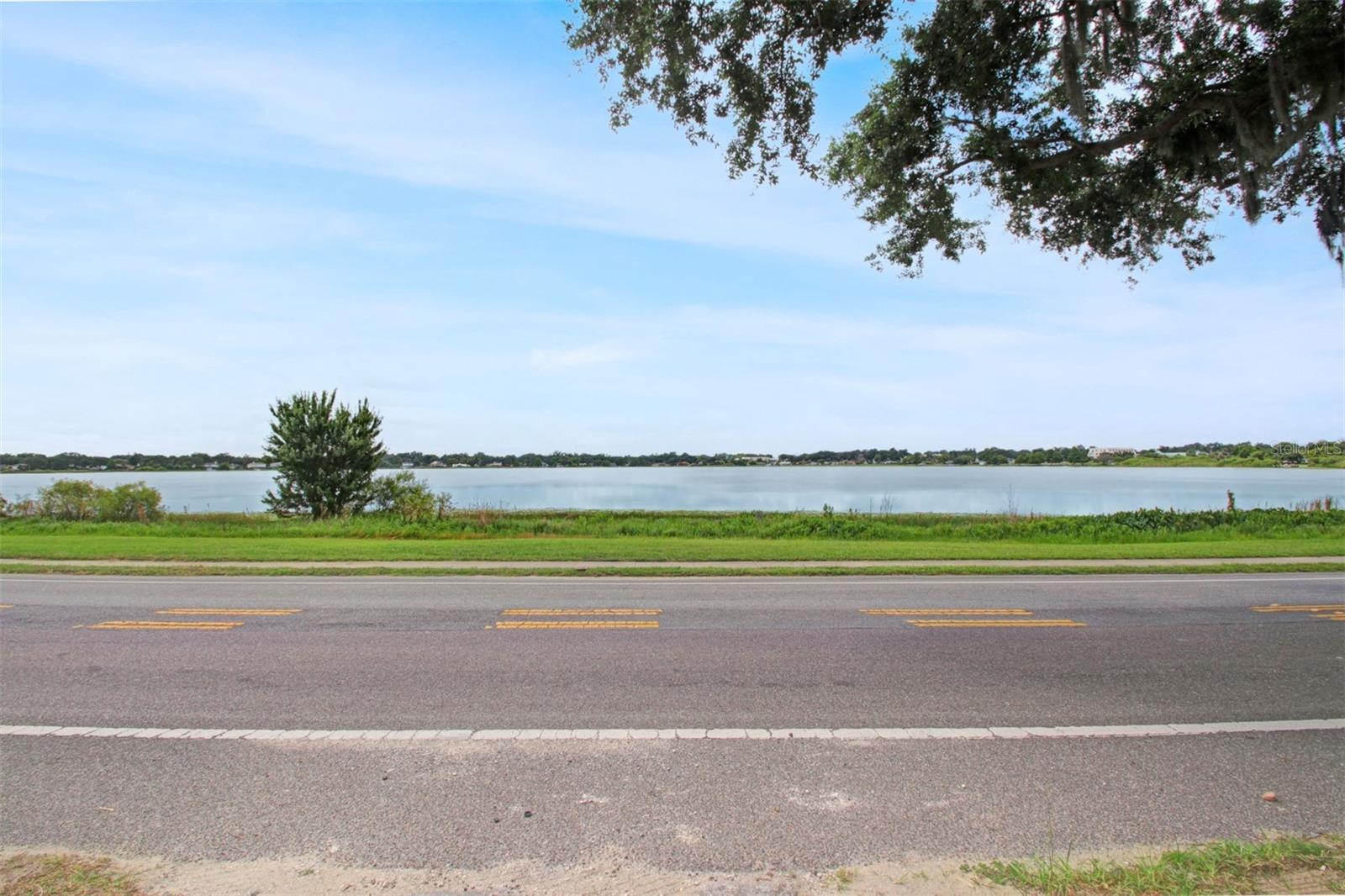 LAKEVIEW - Residential