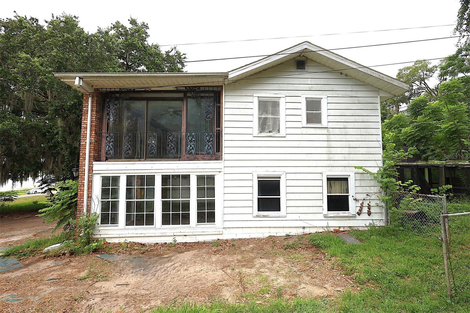 LAKEVIEW - Residential