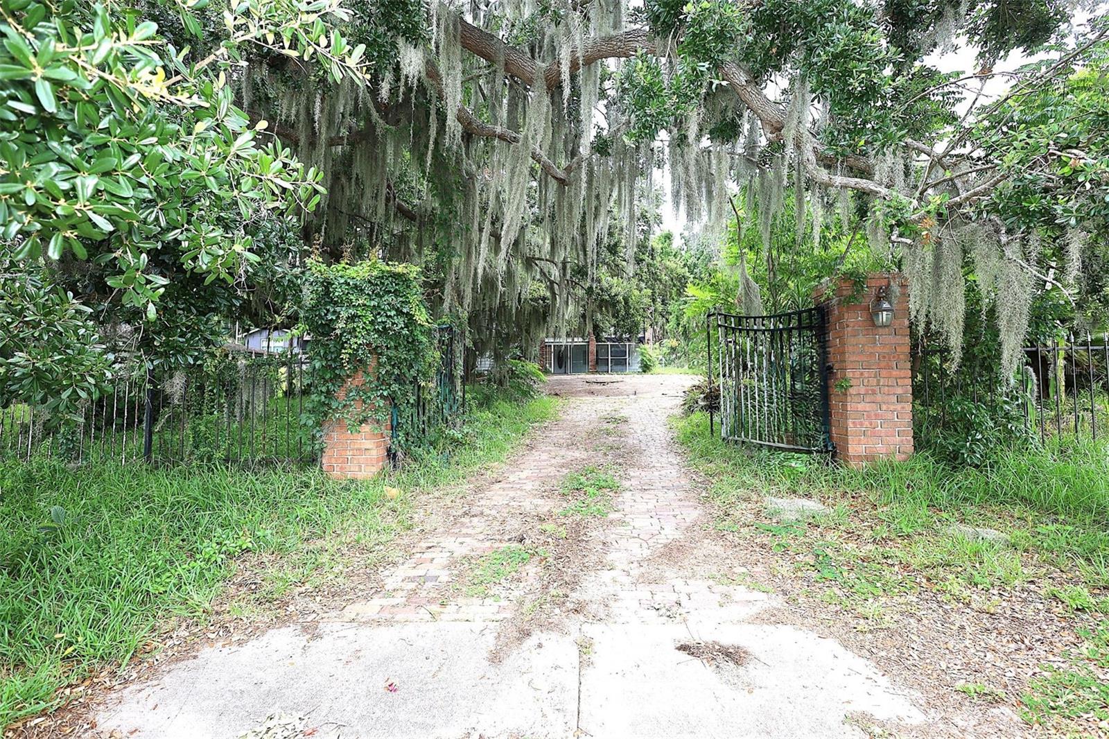 LAKEVIEW - Residential