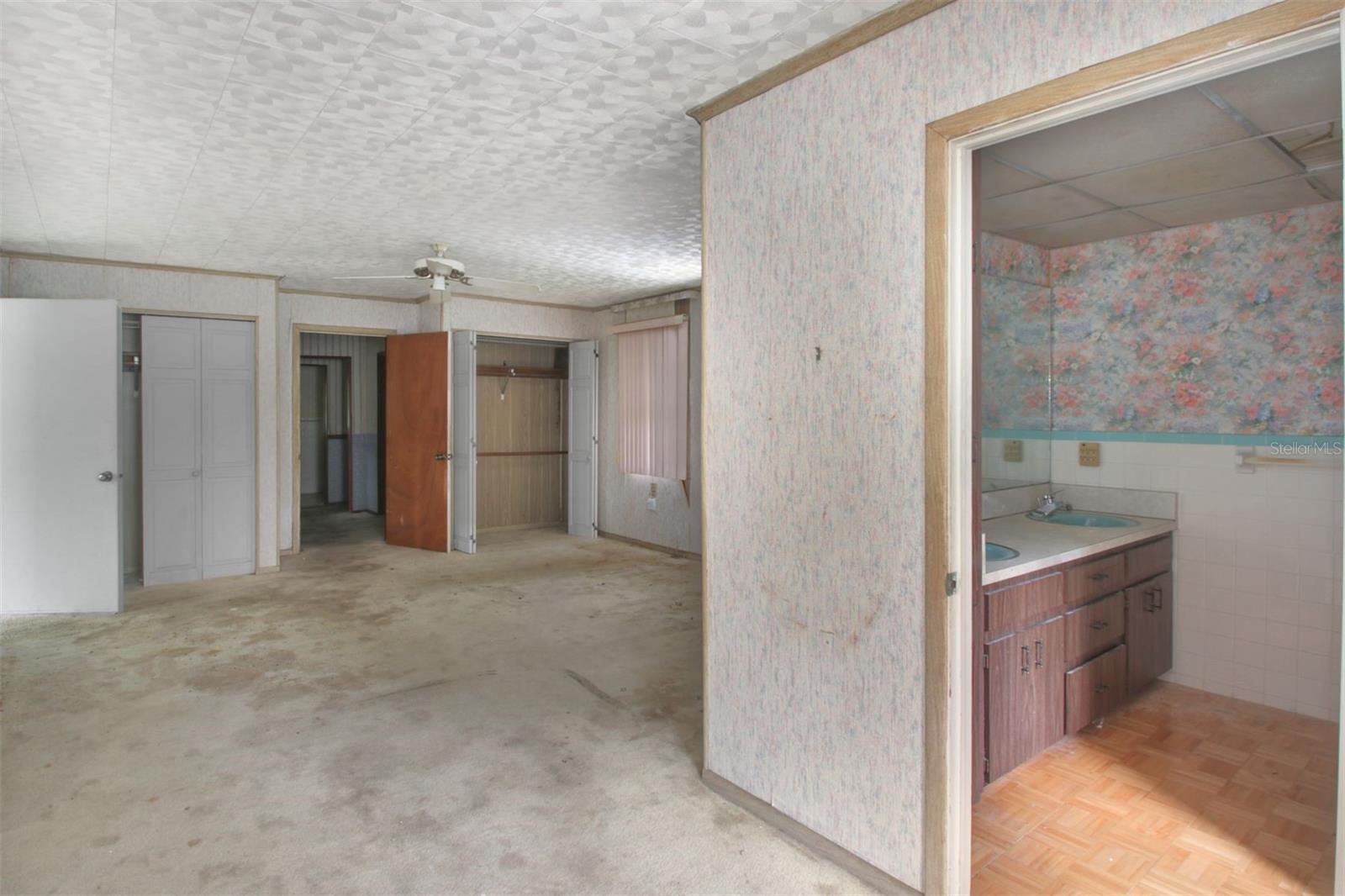 LAKEVIEW - Residential