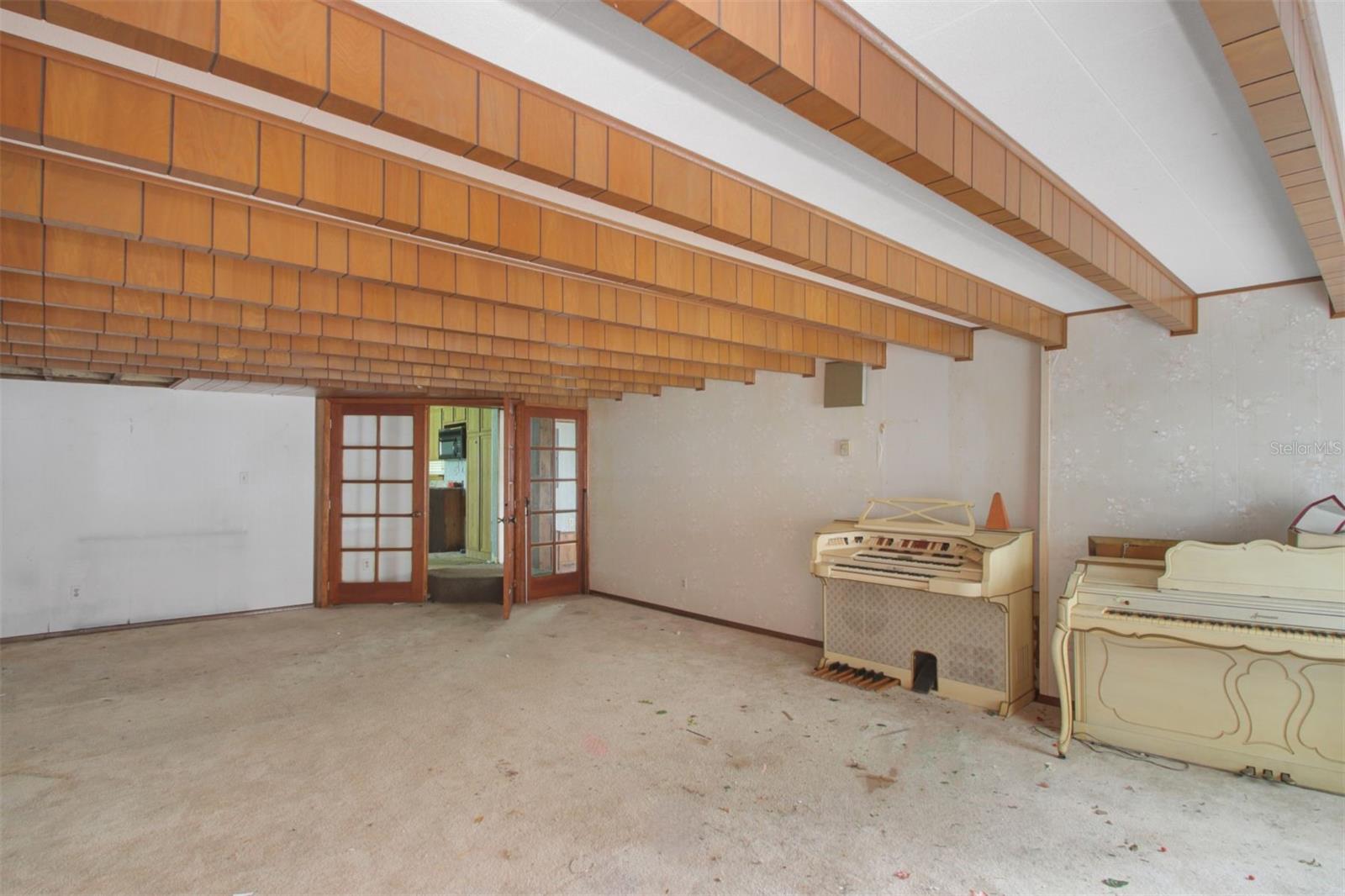 LAKEVIEW - Residential