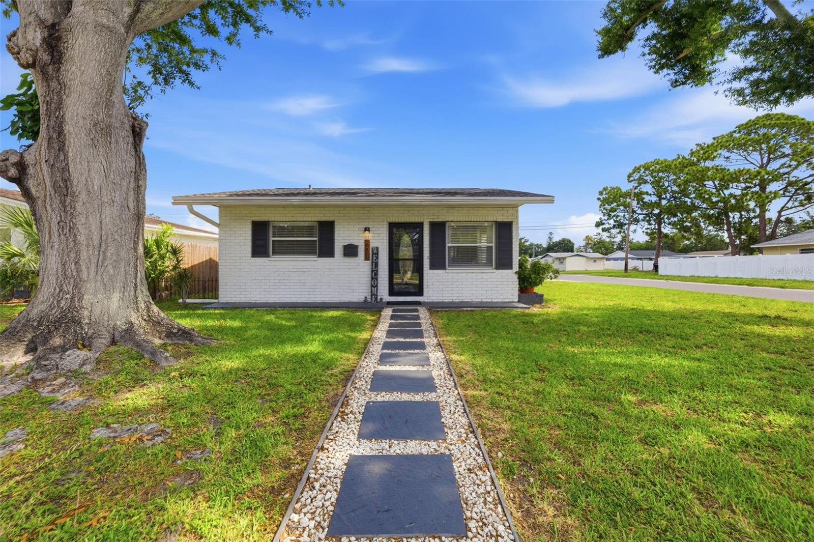KELLY JOHN A SCARBROUGH SUB - Residential