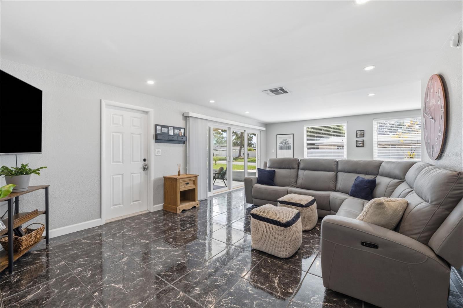 KELLY JOHN A SCARBROUGH SUB - Residential