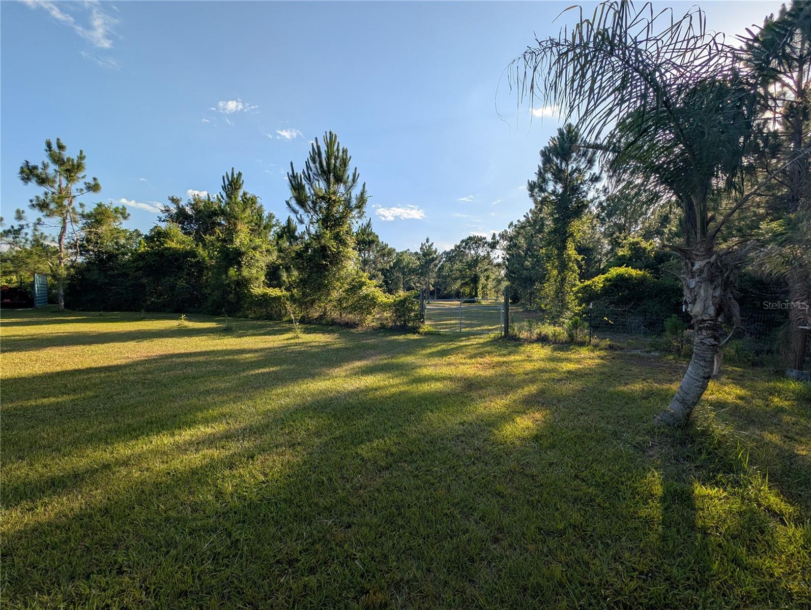 HOLOPAW COUNTRY ESTATES SEC 1 - Land