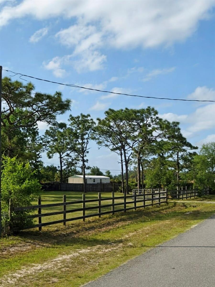 HOLOPAW COUNTRY ESTATES SEC 1 - Land